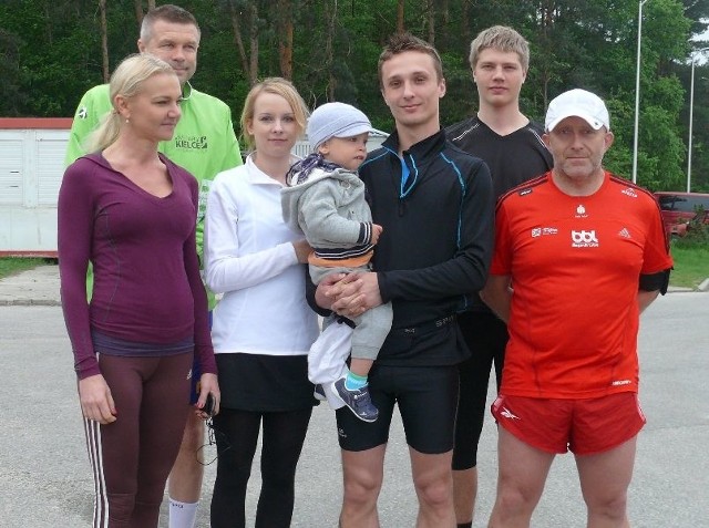 Do pomocy Bartkowi chętnie włączyli się Iwona, Bogdan i Tomek Wentowie. Wezmą udział w biegu charytatywnym w Kielcach.