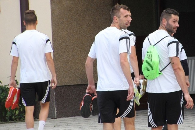 Adrian Klepczyński (od lewej) już zdecydował o pozostaniu w PGE GKS. Czy Marcin Grolik też będzie nadal grał w Bełchatowie?
