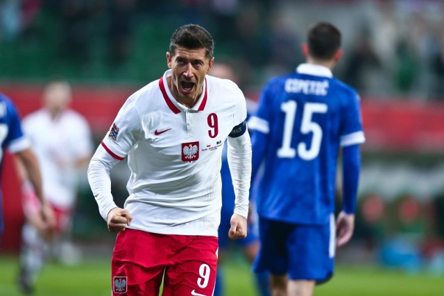 14.10.2020 wroclawliga narodowpolska bodnia i hercegowinan/z robert lewandowskipilka nozna stadion miejski we wroclawiu reprezentacja kadra polskigazeta wroclawskapawel relikowski / polskapress