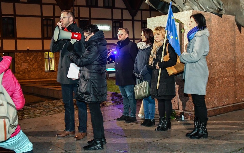 Bydgoskie środowiska prodemokratyczne w Bydgoszczy 23...