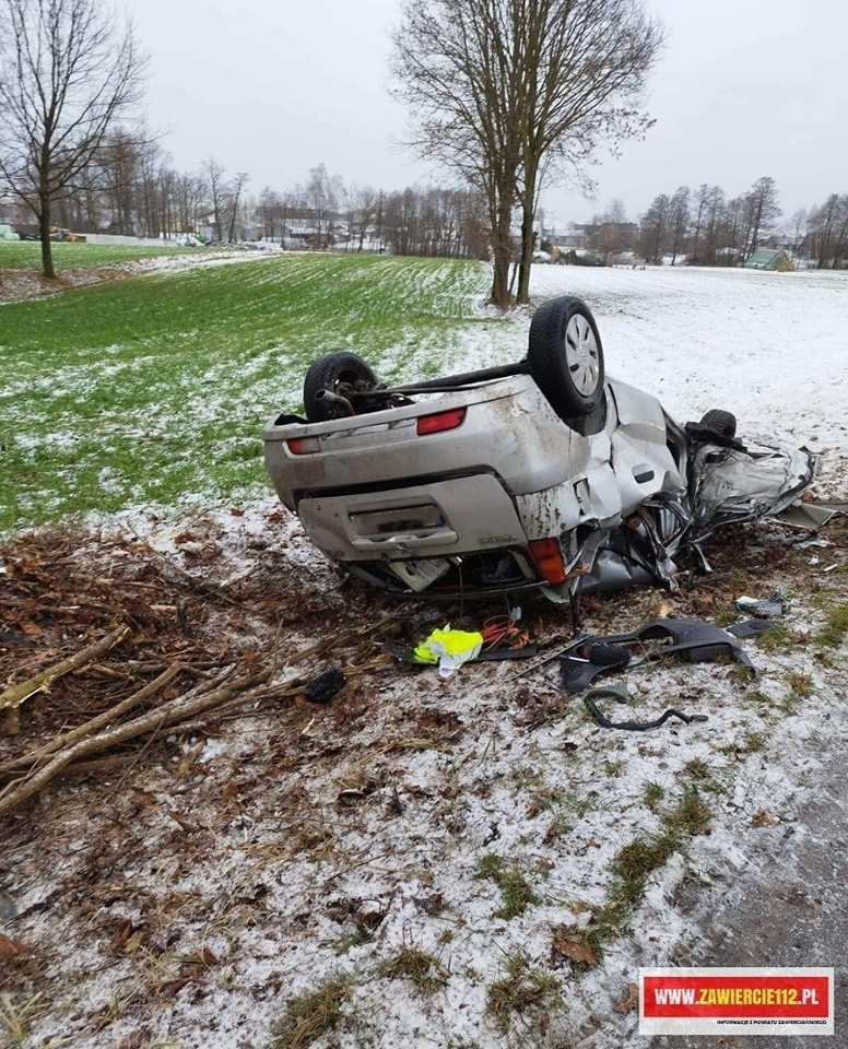 Na drodze powiatowej w miejscowości Jasieniec w gminie...