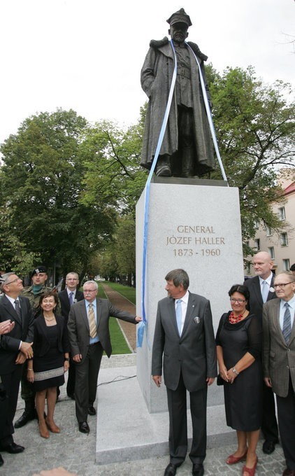 Odsłonięcie pomnika generała Józefa Hallera
