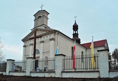 Pierwszy wpis w księdze stanu cywilnego parafii w Bielinach...