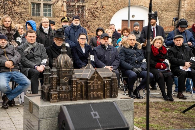 Ofiary Holocaustu uczczono w miejscu Wielkiej Synagogi w Gdańsku