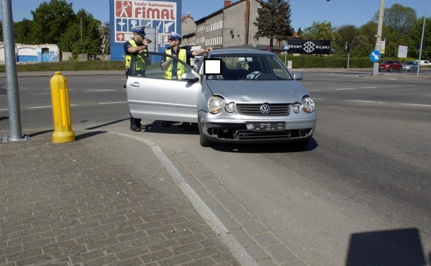 Do groźnie wyglądającego zdarzenia drogowego doszło dziś...