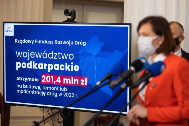 Podkarpackie gminy i powiaty otrzymały od rządu 201 mln zł na poprawę dróg