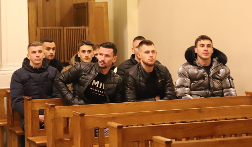 Piłkarze Korony Kielce uczestniczyli w mszy świętej w...