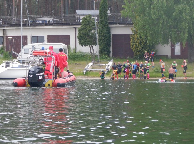 Już po sezonie, ale ratownicy nadal będą patrolować jeziora i zabezpieczać imprezy wodniackie.