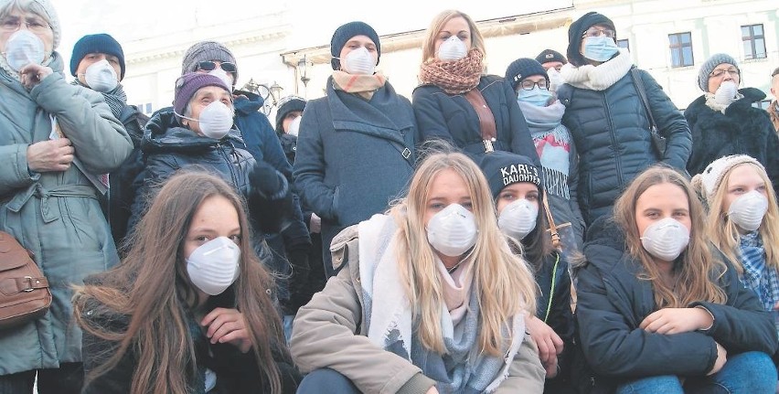 Mieszkańcy co roku protestują przeciw smogowi w miastach