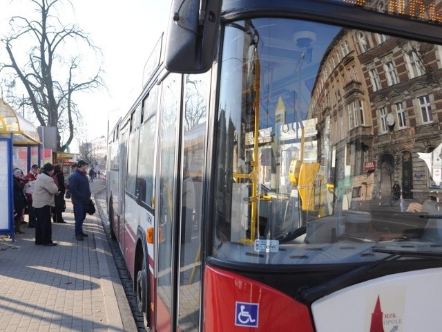 Jeszcze wczesną wiosną nie było pewne, czy autobusy linii 8 będą dalej jeździły do Polskiej Nowej Wsi. Teraz pasażerowie mogą być o to spokojni.