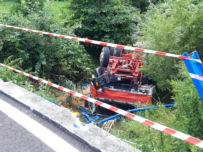 66-letni kierowca ciężarówki został zabrany do szpitala