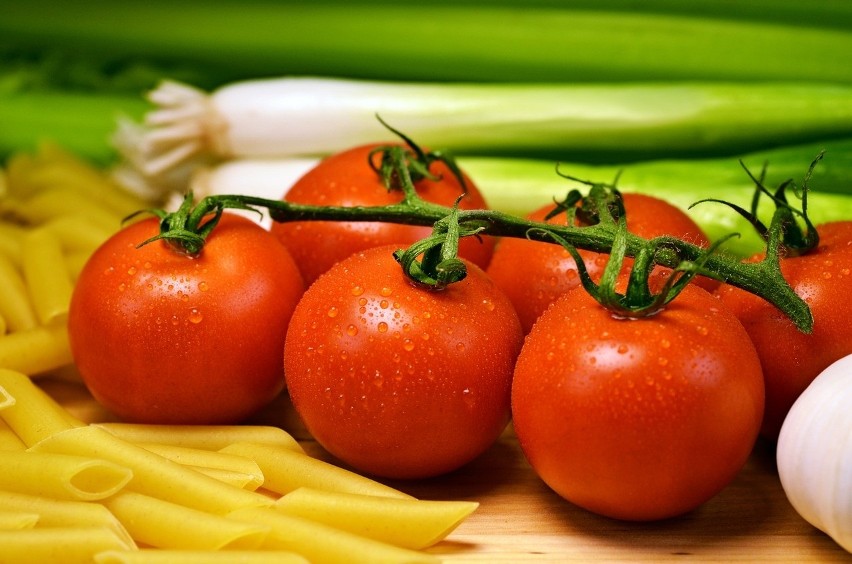 Koncentrat pomidorowy jest cennym źródłem sodu i potasu.