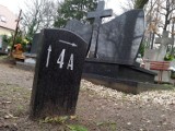 Trudno odnaleźć kwatery na cmentarzu w Słupsku