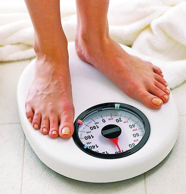 Jeśli twoja waga przekracza o 10-20 procent prawidłową, to znaczy że już cierpisz na nadwagę.