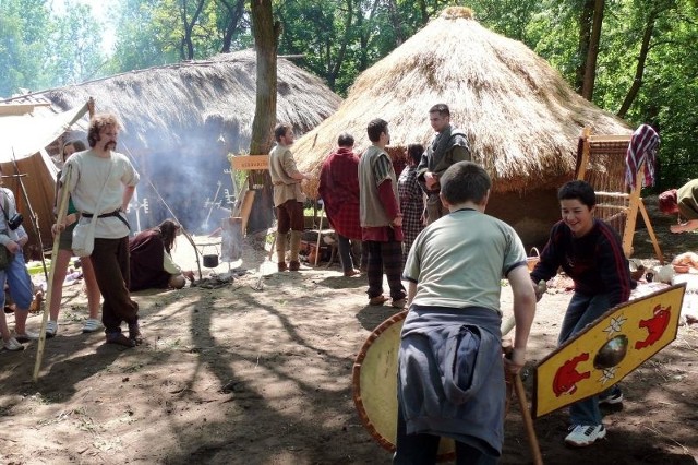 W minionym roku w trakcie trwania pikniku archeologicznego starachowickie muzeum odwiedzili uczniowie ze szkół z całego kraju.