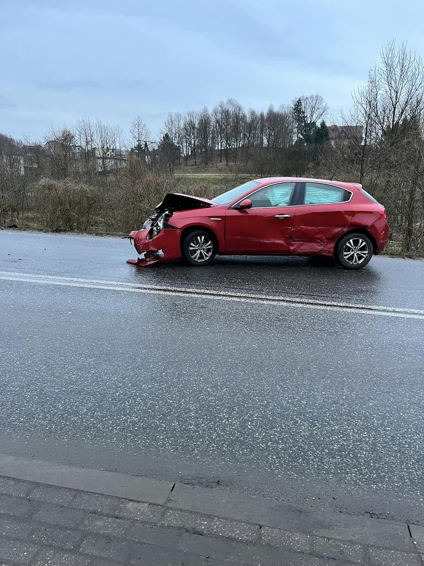 Zderzenie 4 samochodów osobowych, szczęśliwie nikt nie...