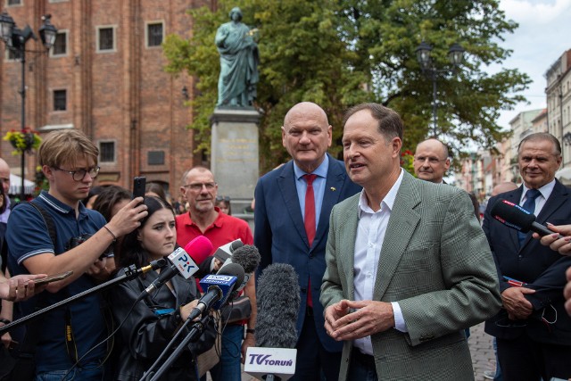 Ambasador USA w Polsce Mark Brzeziński gościł w Toruniu