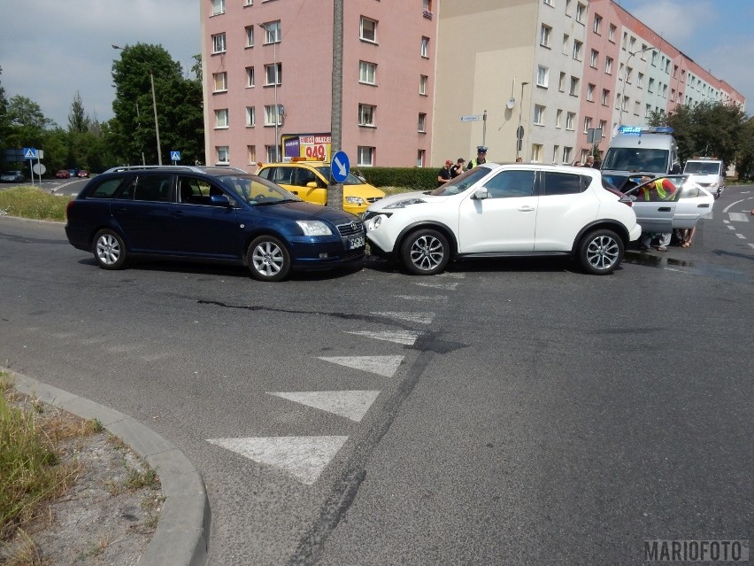 Na skrzyżowaniu ul. Armii Krajowej i Fabrycznej w Opolu...