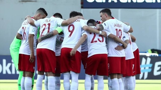 Polska - Hiszpania U21 TRANSMISJA NA ŻYWO TV, ONLINE, STREAMING. Mecz o półfinał młodzieżowych mistrzostw Europy Polska – Hiszpania już dziś, w sobotę 22 czerwca. Gdzie oglądać transmisję na żywo meczu Polska - Hiszpania w telewizji oraz w internecie? POLSKA – HISZPANIA 22.06. KURSY, LIVE, WYNIK