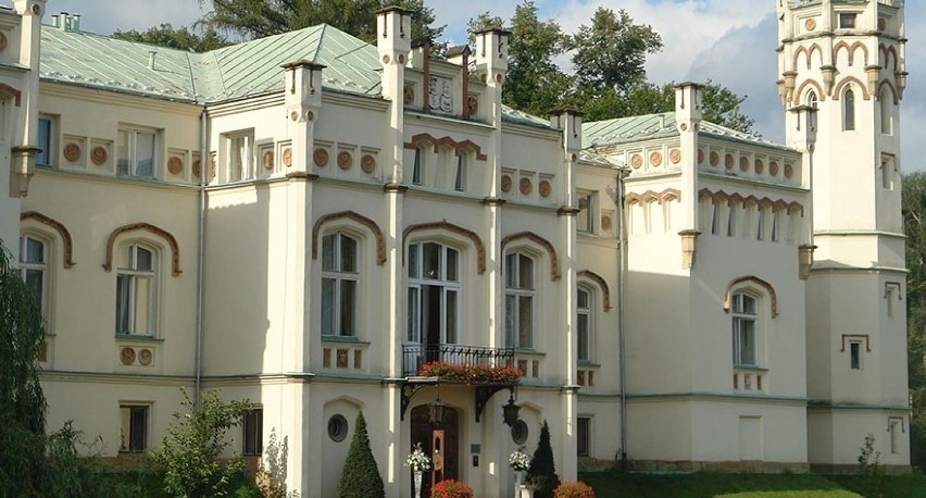 Pałac w Paszkówce (gm. Brzeźnica Historycy przypuszczają, że...