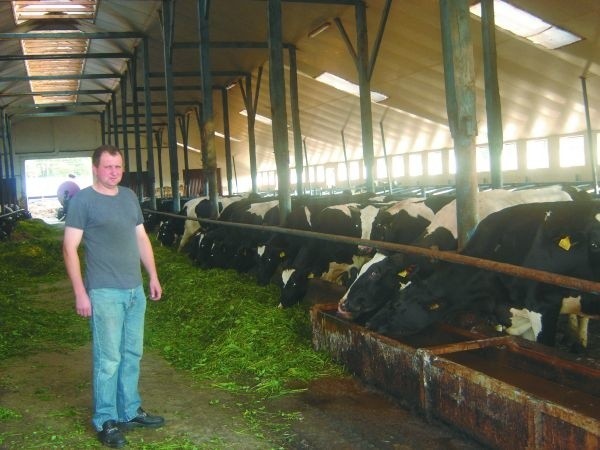 Na dużej ilości wyprodukowanego mleka, nawet kilka gorszy więcej z  litr będzie zauważalne &#8211; mówi Marek Komar.