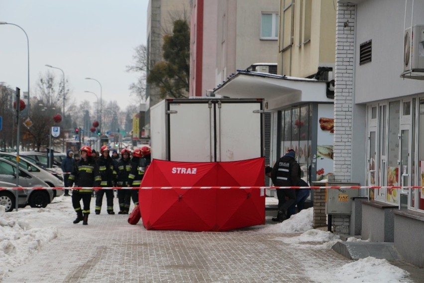 W wyniku wypadku na chodniku przy ul. Skłodowskiej w...