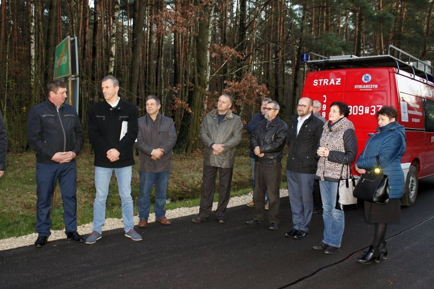 Wreszcie mają dobry przejazd przez wieś. W gminie Łopuszno odnowiono kolejną drogę