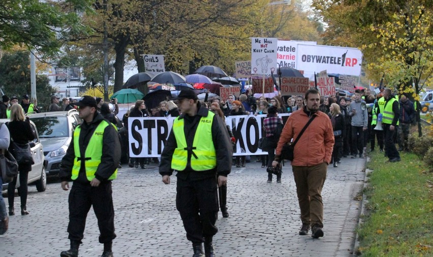 Czarne Protesty zorganizowano w październiku w wielu...