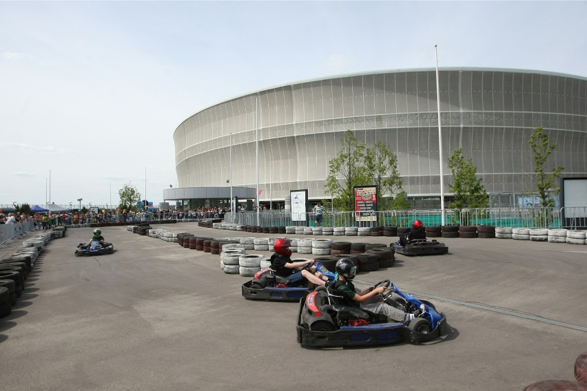 DZIEŃ DZIECKA NA STADIONIE MIEJSKIM WE WROCŁAWIU