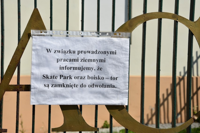 Tarnów. Skejciarze w wakacje musieli ustąpić miejsca budowie parkingu