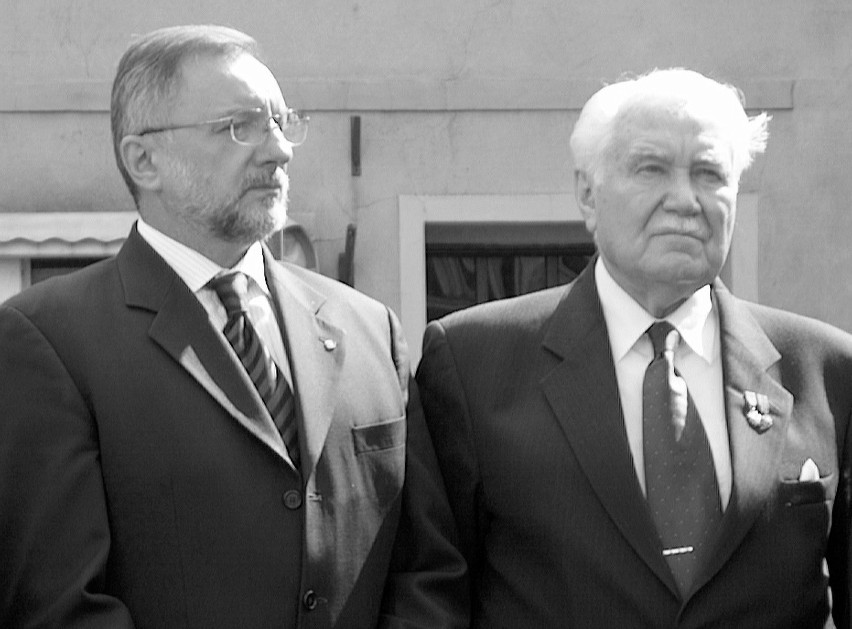 Prezydent RP na uchodźstwie Ryszard Kaczorowski (z prawej)...