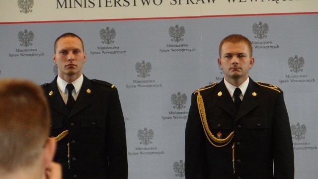 Krzyż Zasługi za Dzielność otrzymali bielscy strażacy: Daniel Góralczyk i Paweł Macura