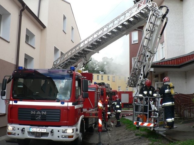 Pożar budynku przy ulicy Łokietka w Lęborku. Rodzina Hara straciła wszystko.