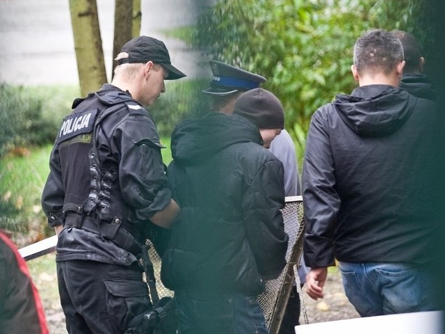 W piątek po południu policja zatrzymała skazanego mężczyznę, który nie zgłaszał się do odbycia kary. Do zatrzymania doszło przed godziną 15. w Słupsku przy ul. Kilińskiego, naprzeciwko Szkoły Policji.