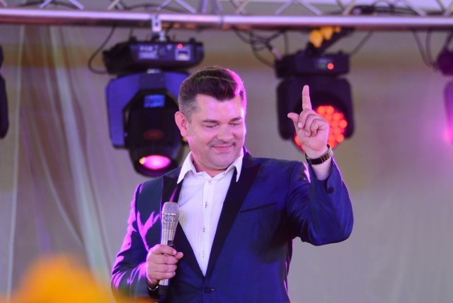 Król disco polo, Zenon Martyniuk z zespołem Akcent w niedzielę wystąpi w "Sielsko na Wygodzie".