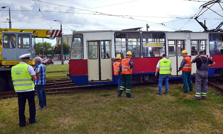 Na Wojska Polskiego wykoleił się tramwaj