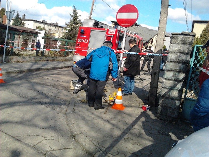 Wybuch gazu w Siemianowicach. Dwie osoby w szpitalu. Dom do rozbiórki [NOWE ZDJĘCIA]