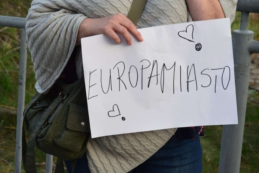 "Wpuśćcie nas do pracy". Protest na granicy z Niemcami