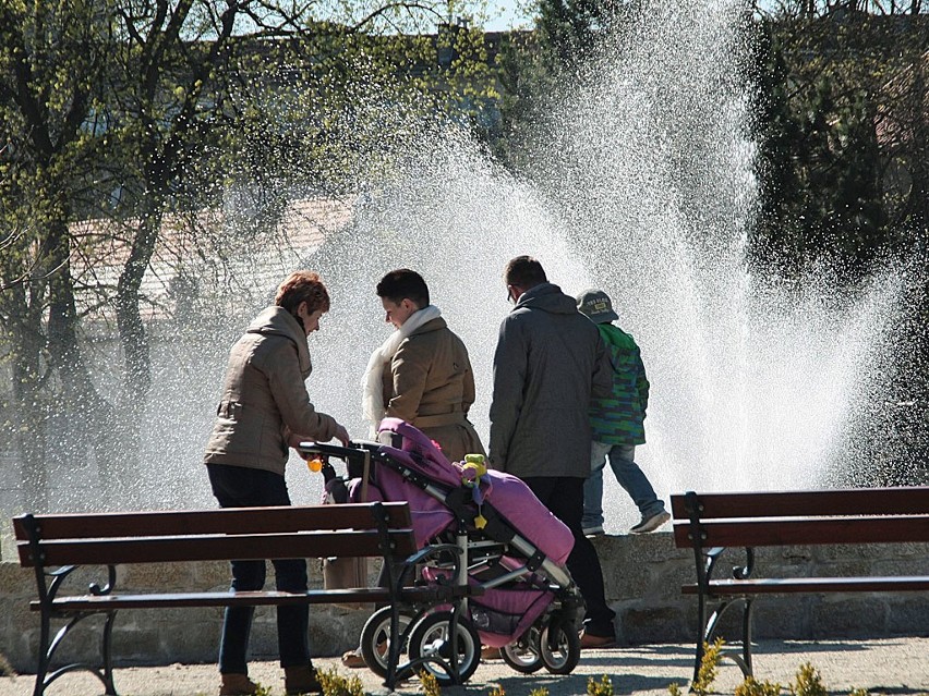 Wiosna w grudziądzkim Parku Miejskim
Uruchomiono fontannę