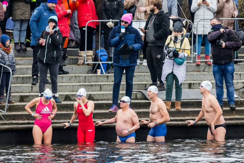 Focus Ice Swimming Bydgoszcz Festival. Woda zimna, ale atmosfera gorąca. Zobaczcie zdjęcia