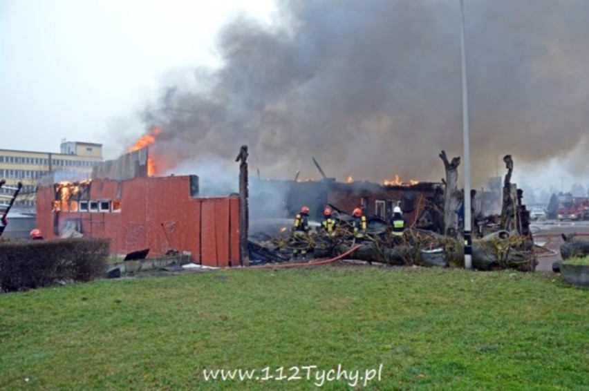 Pożar w Bieruniu Nowym: Palił się lokal Karlik [ZDJĘCIA]