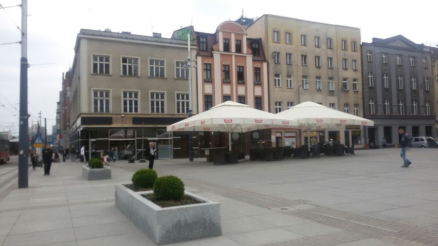 Ogródek gastronomiczny na nowym rynku w Katowicach
