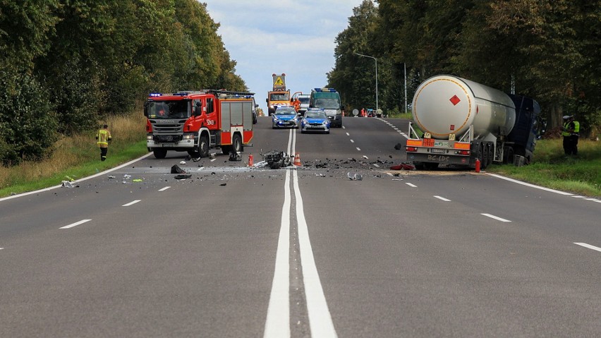 Tragiczny wypadek na DK 94 w miejscowości Gwizdaj. Nie żyje motocyklista [NOWE ZDJĘCIA, WIDEO]