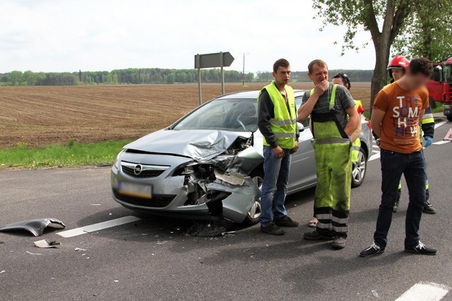 W wypadku uczestniczyły trzy auta.