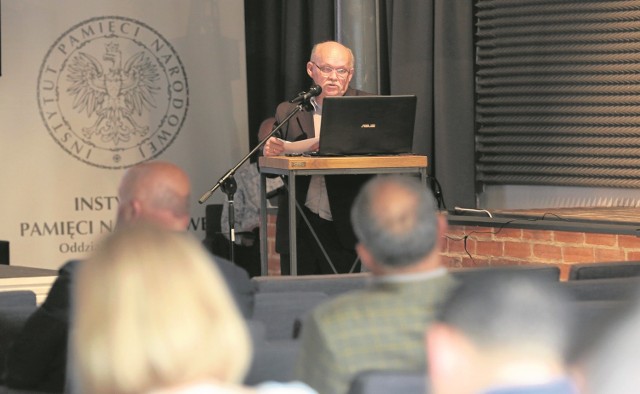 Na konferencji przedstawiono  historię ucieczek Polaków widzianych przez pryzmat pojedyn-czych, często bardzo dramatycznych okoliczności; skali zjawiska i okresów jego spotęgowania