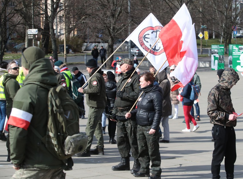 Ulicami Szczecina przeszedł marsz przeciwko segregacji sanitarnej 