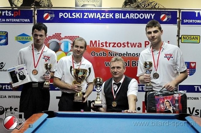 Jan Cyrul (drugi z prawej) zrobił w Kielcach dużą niespodziankę.