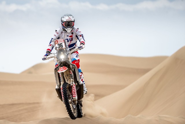 Maciej Giemza po pierwszym etapie Rajdu Dakar zajmuje 27. miejsce.