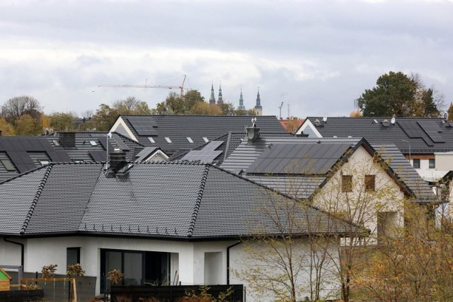 Przepisy uchwalone w ramach Polskiego Ładu pozwalają na uproszczoną budowę domu do 70 m kw.