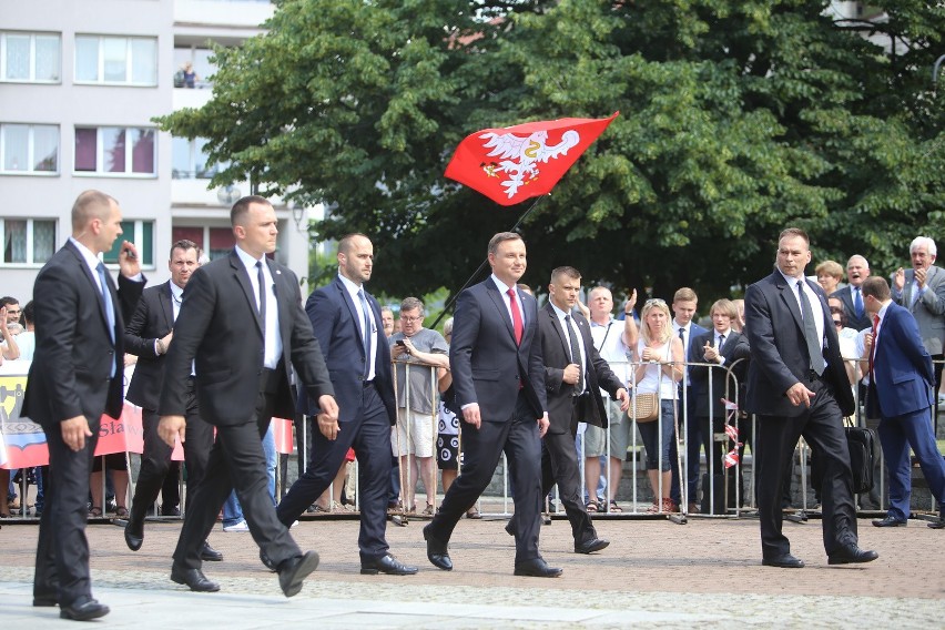 Prezydent oddał hołd bohaterom polskiego Śląska, Wojciechowi...